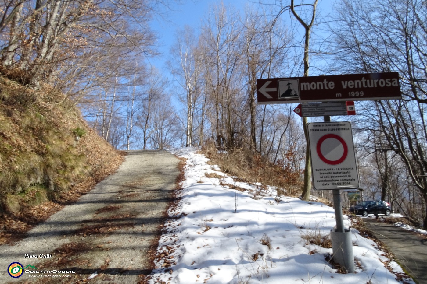08 Parto da Buffalora (1100 m) sul sent. 136 per strada agrosilvopastorale.JPG